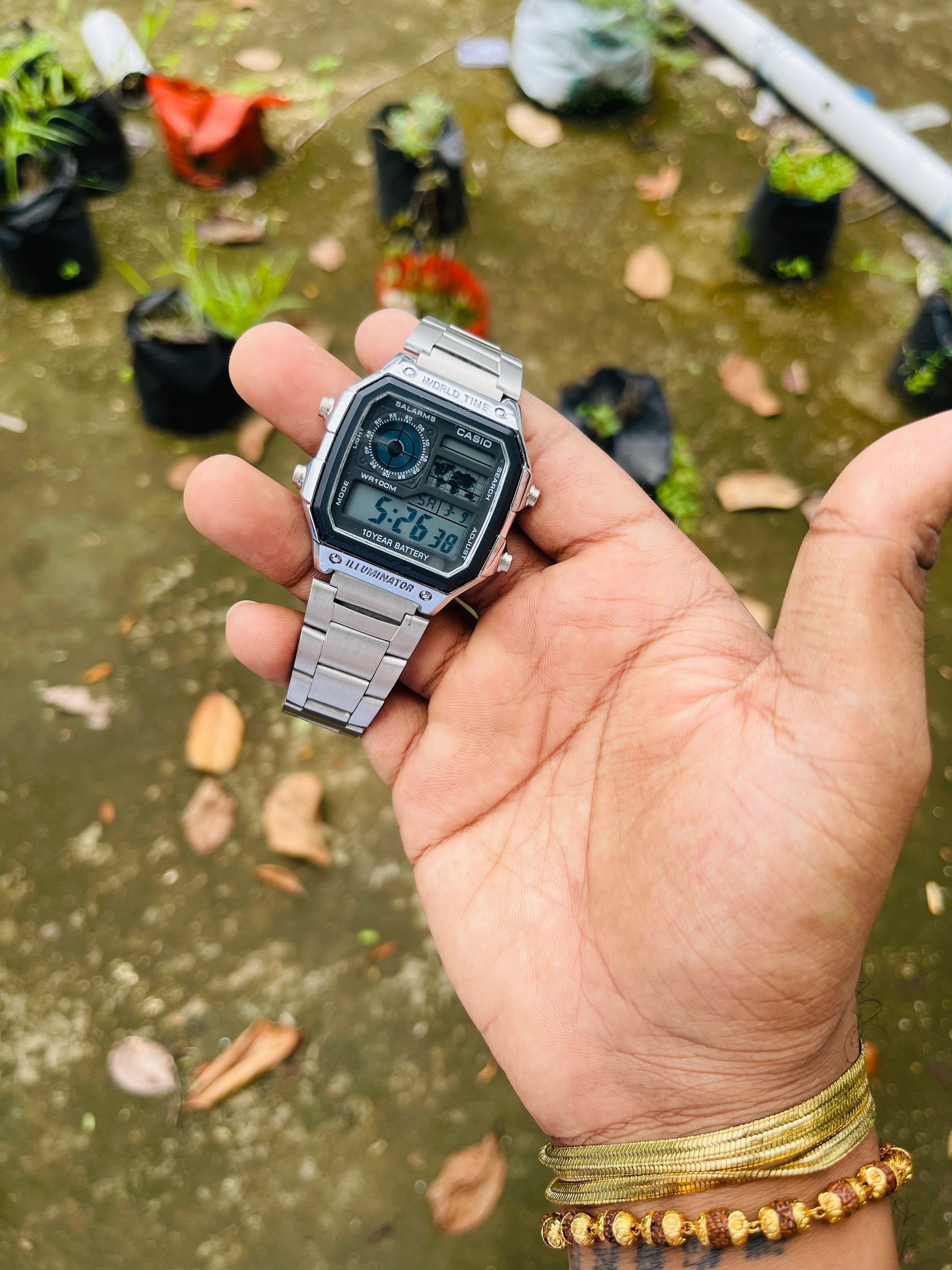 TRENDING ILUMINATOR CHAIN WATCH