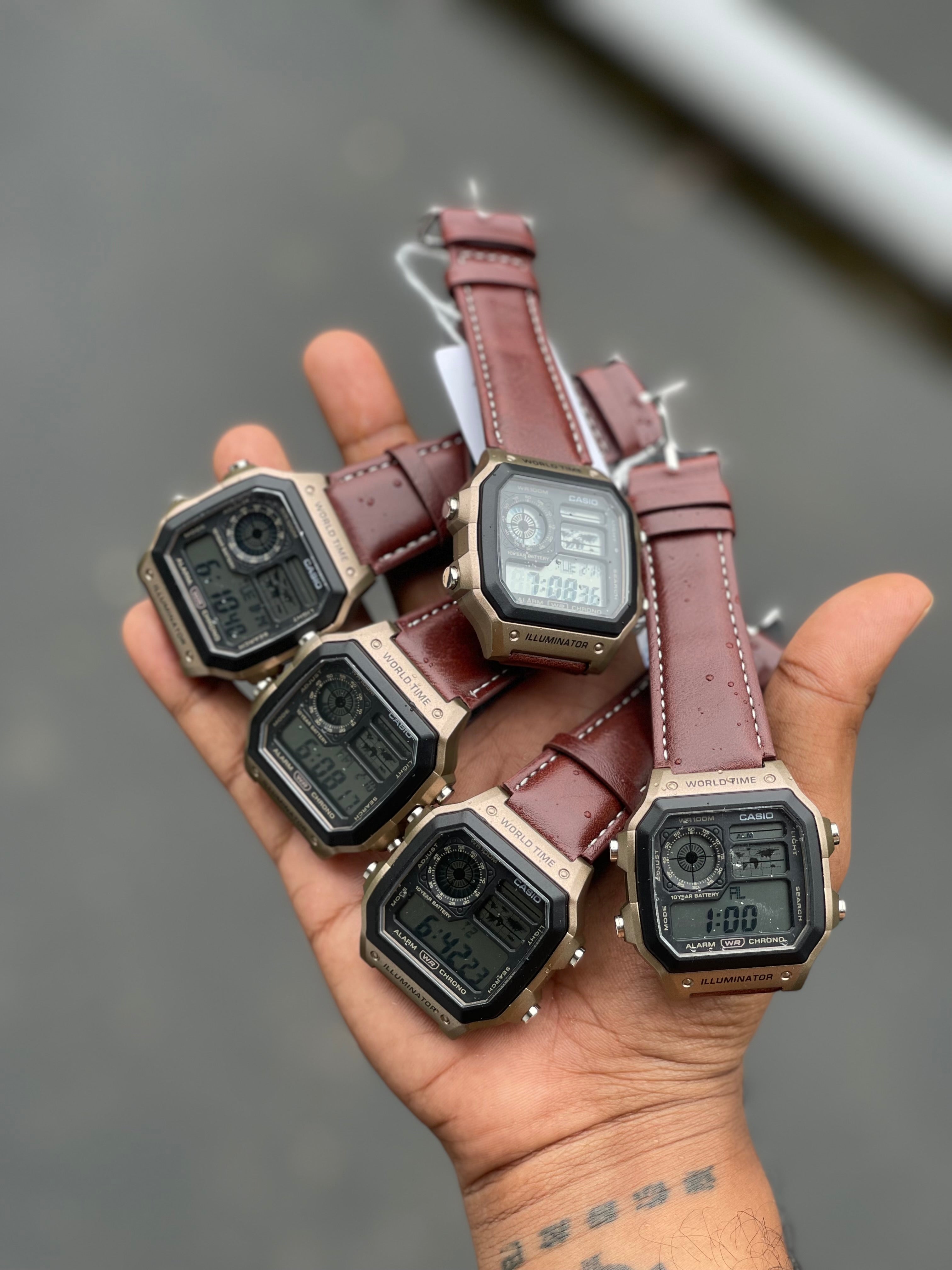 ILLUMINATOR TRENDING DEGITAL LEATHER WATCH