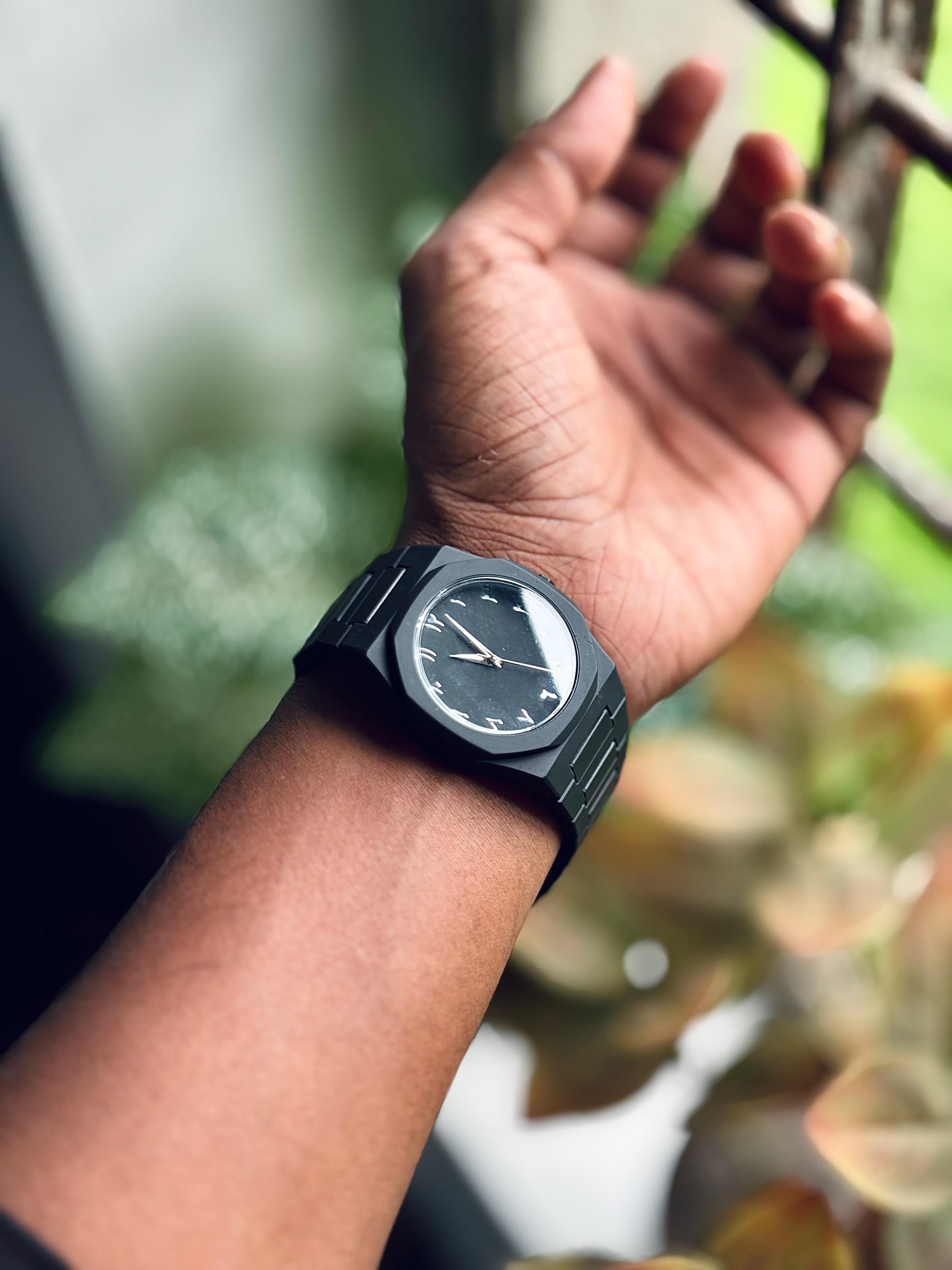 ARABIC AURA Premum stylish black watch