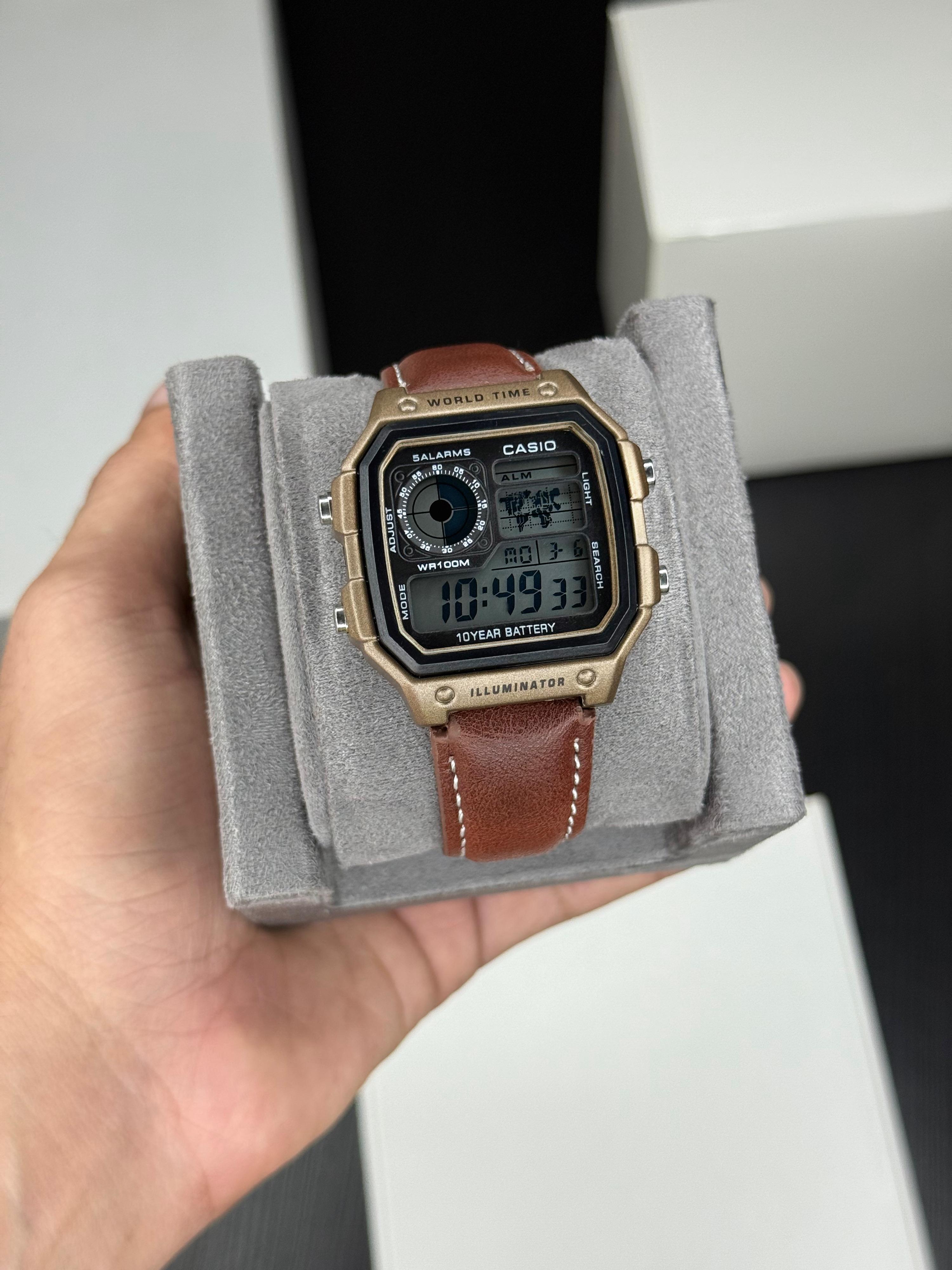 ILLUMINATOR TRENDING DEGITAL LEATHER WATCH