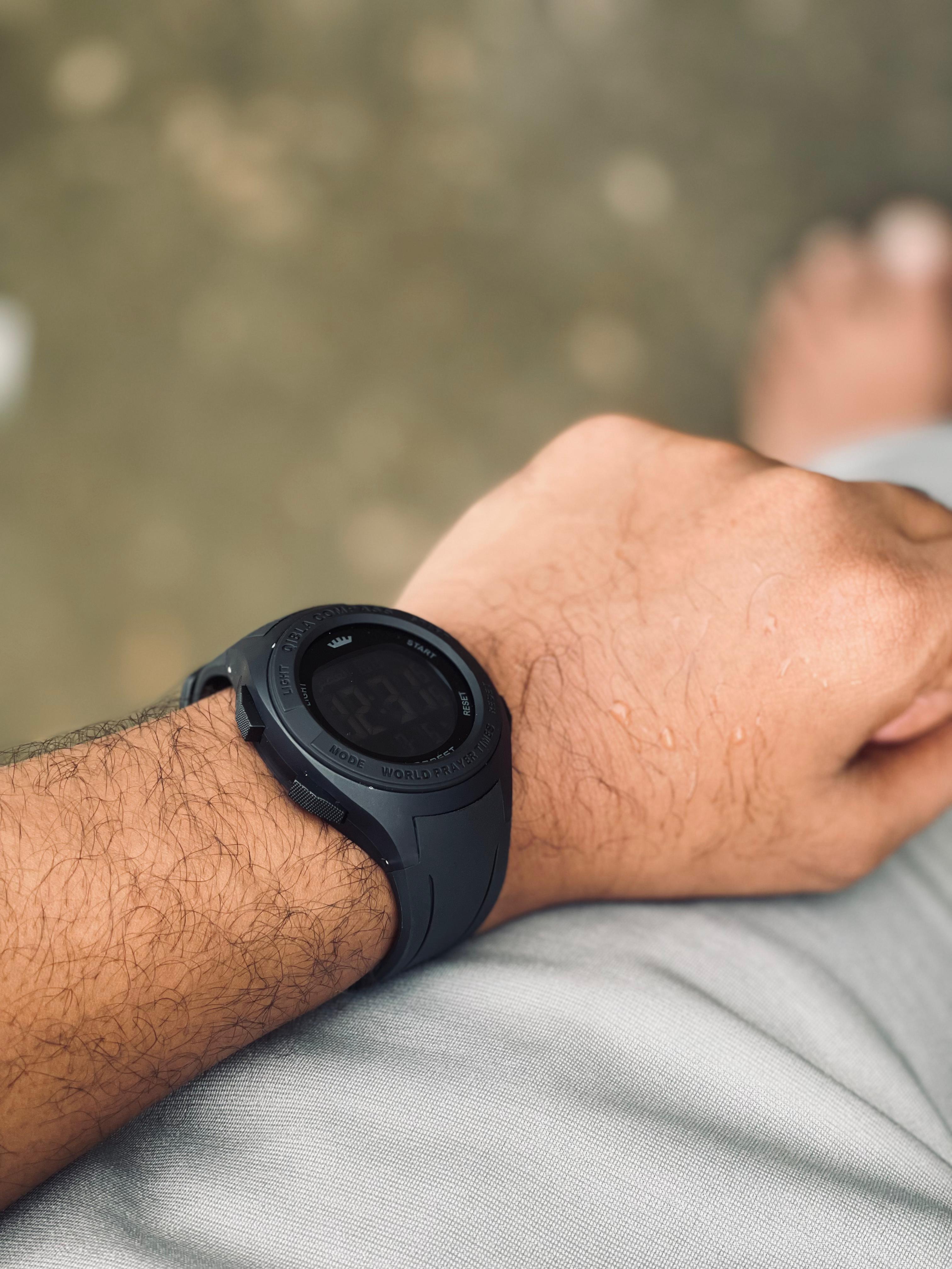 WATERPROOF DIGITAL WATCH