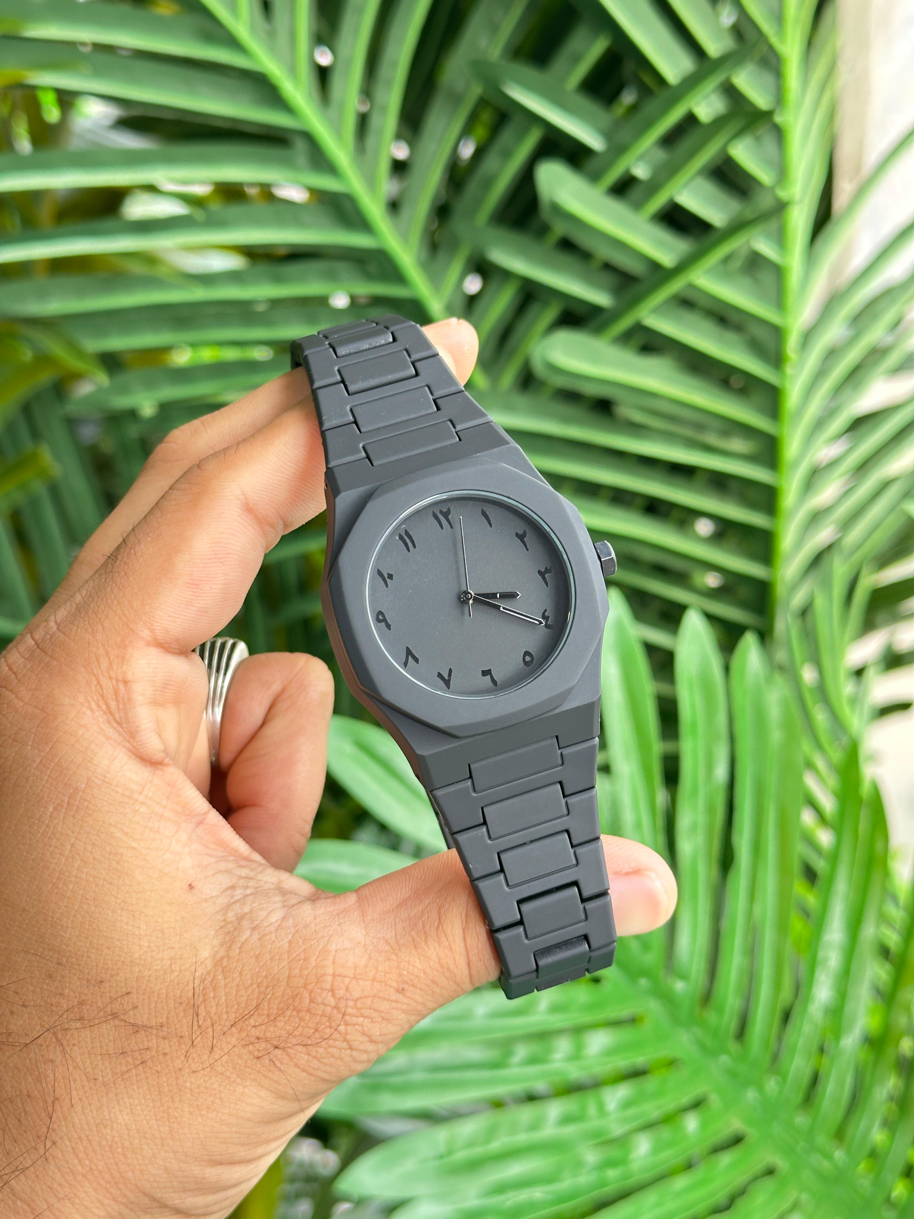 ARABIC AURA Premum stylish black watch