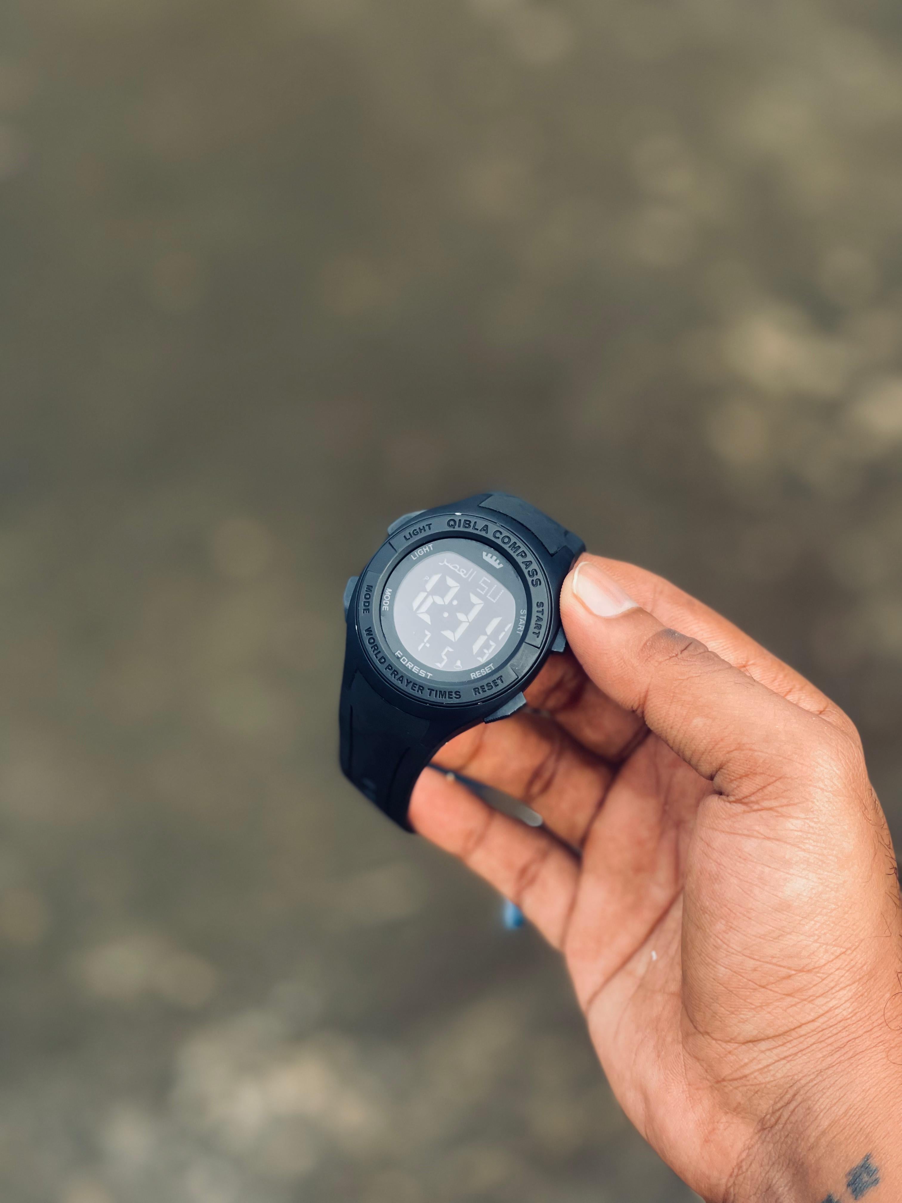 WATERPROOF DIGITAL WATCH