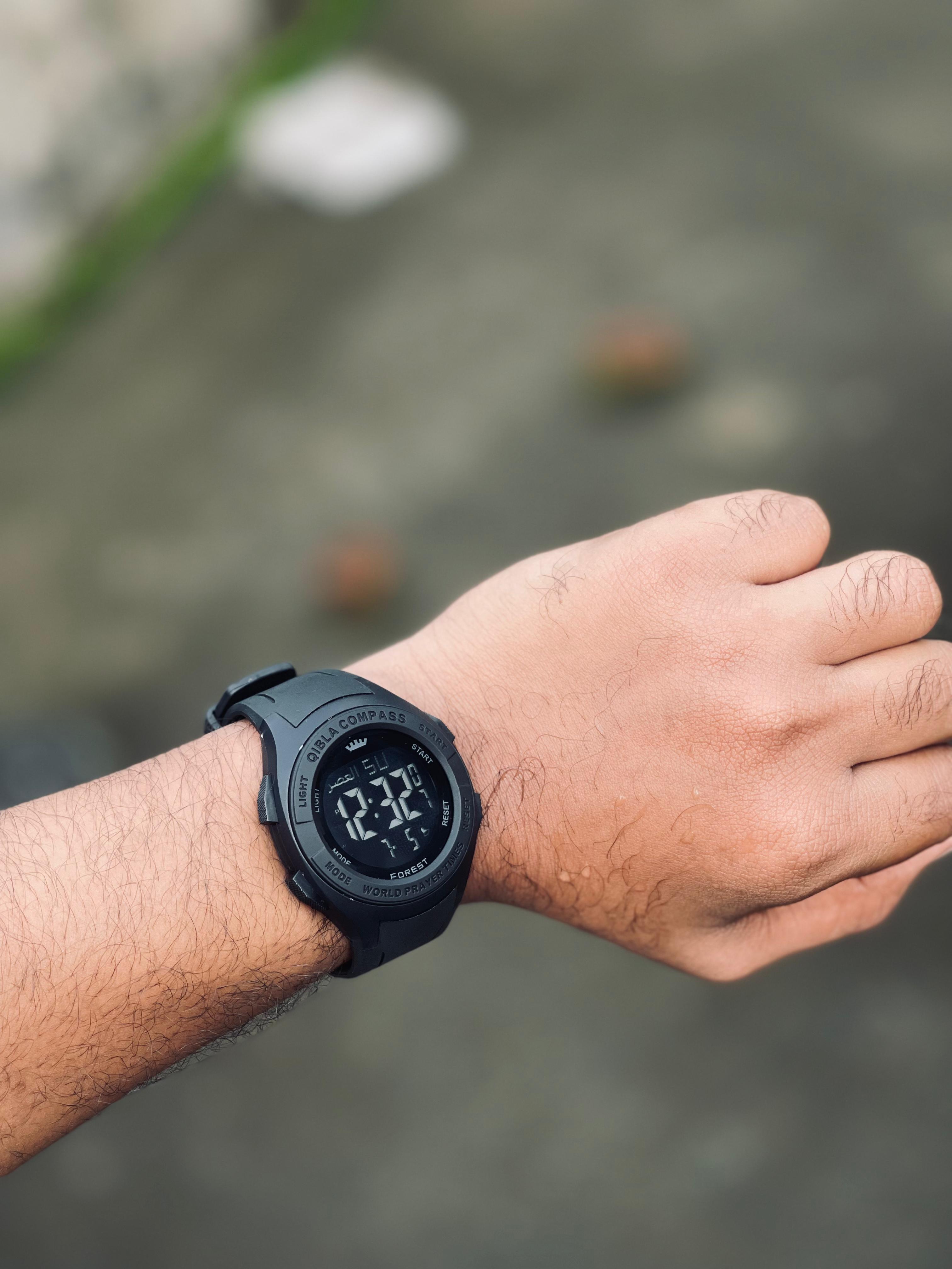 WATERPROOF DIGITAL WATCH