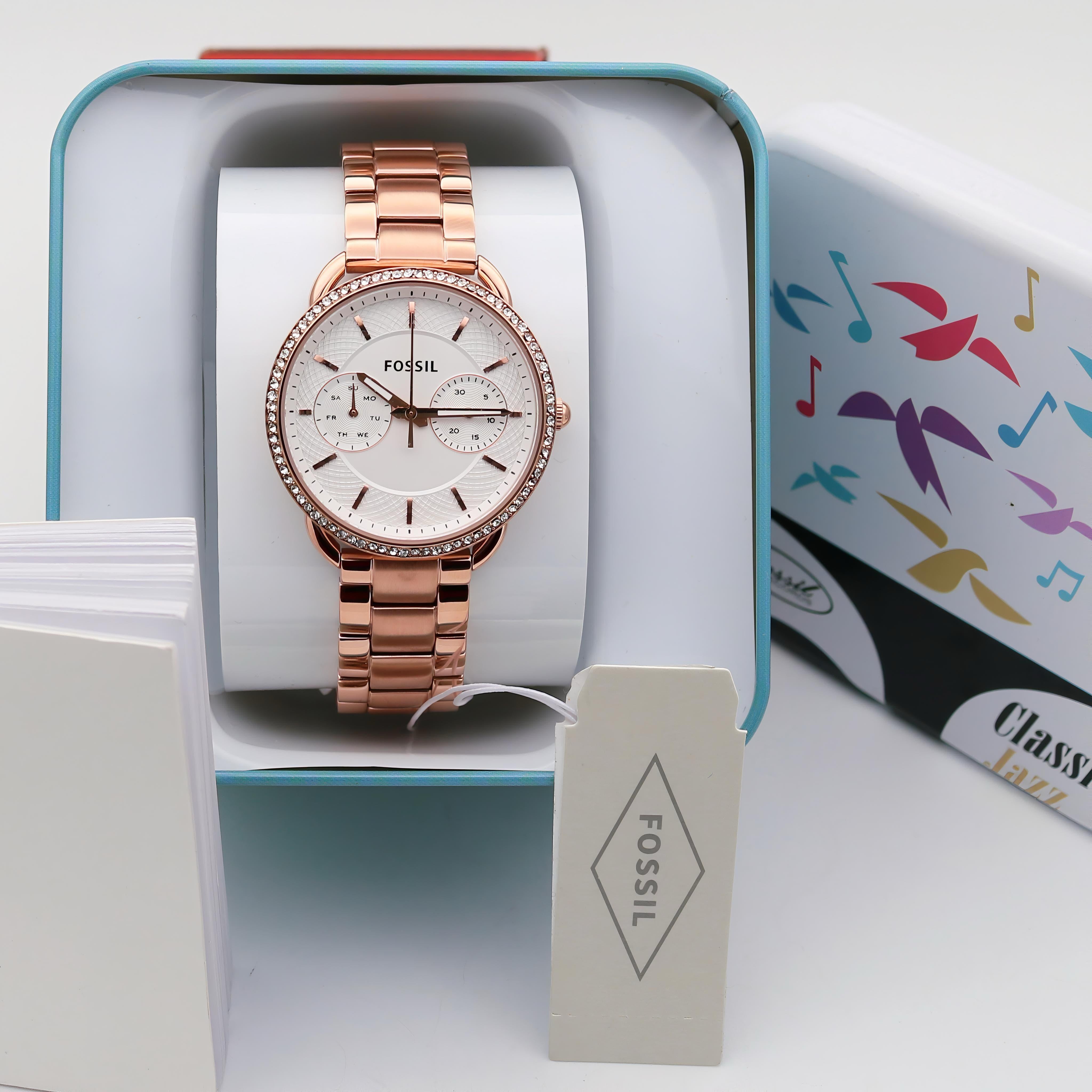 EVERGREEN  WOMEN'S COLLECTION TRENDING ROSEGOLD COLOUR WITH STONES WITH FULL BOX