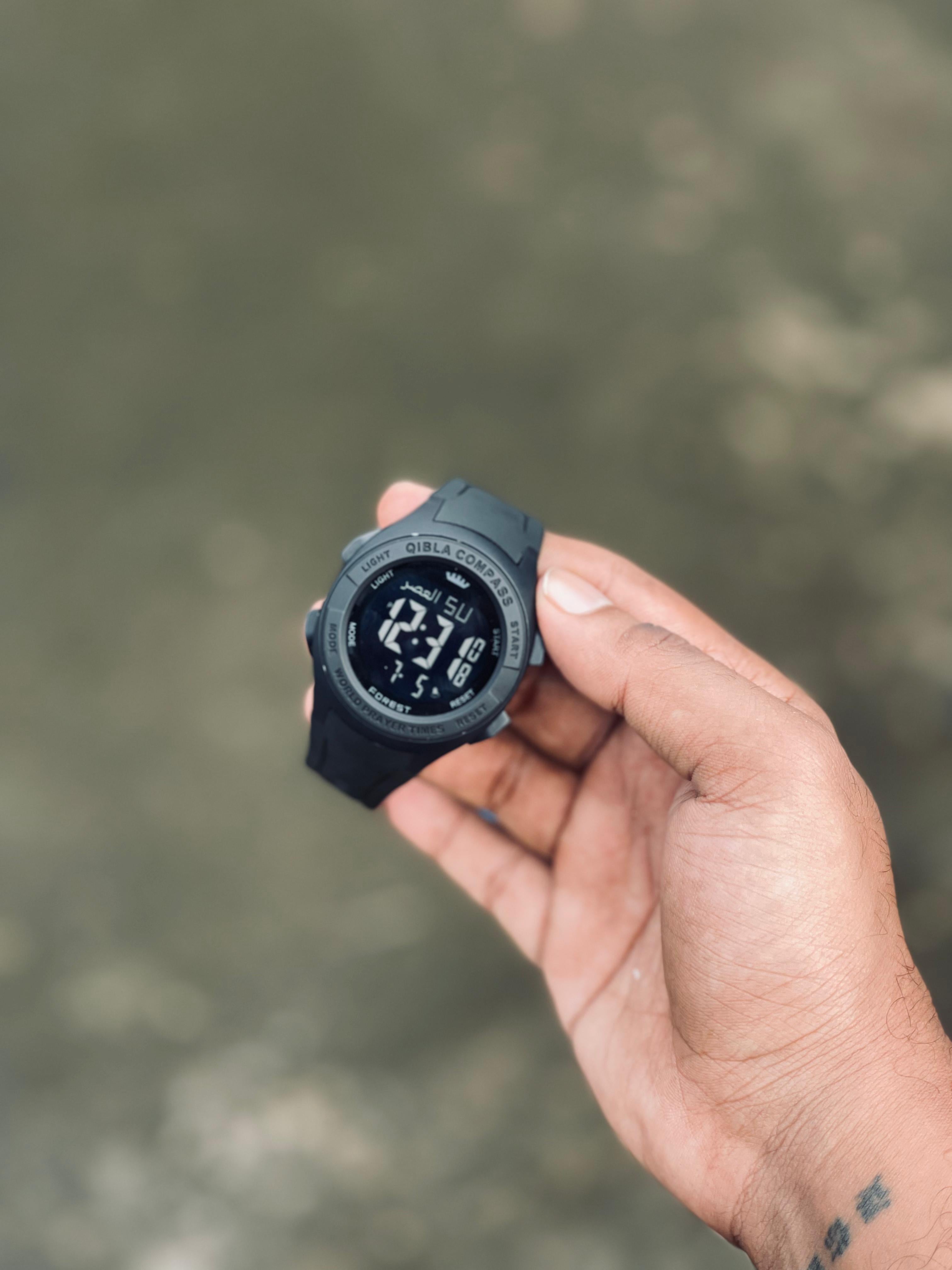 WATERPROOF DIGITAL WATCH
